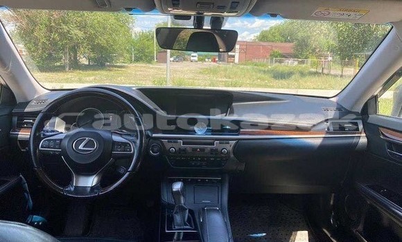 Buy Used Lexus ES Silver Car in Almaty in Almati Buy Used Lexus ES Silver Car in Almaty in Almati
