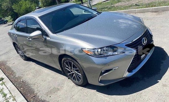 Buy Used Lexus ES Silver Car in Almaty in Almati Buy Used Lexus ES Silver Car in Almaty in Almati