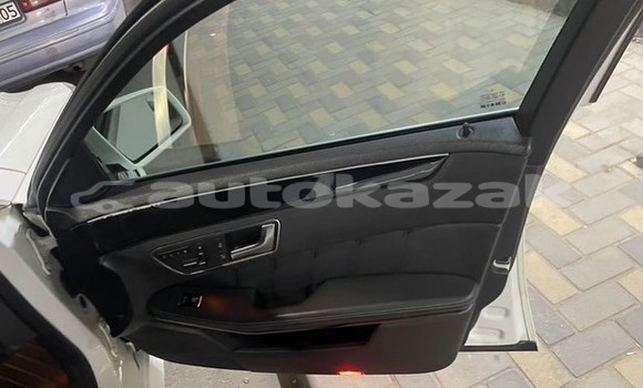 Buy Used Mercedes-Benz E-klasse White Car in Almaty in Almati Buy Used Mercedes-Benz E-klasse White Car in Almaty in Almati