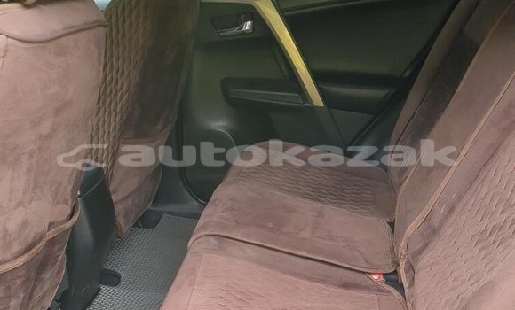 Buy Used Toyota RAV4 White Car in Almaty in Almati Buy Used Toyota RAV4 White Car in Almaty in Almati