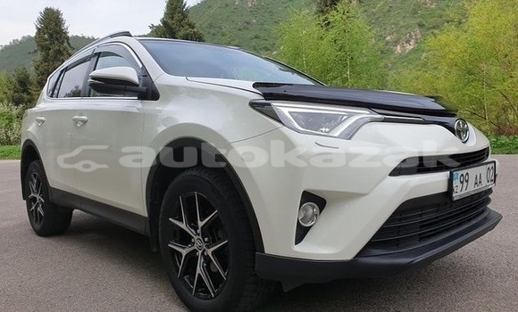 Buy Used Toyota RAV4 White Car in Almaty in Almati Buy Used Toyota RAV4 White Car in Almaty in Almati