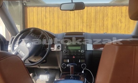 Buy Used Volkswagen Touareg Blue Car in Atirau in Atirau Buy Used Volkswagen Touareg Blue Car in Atirau in Atirau