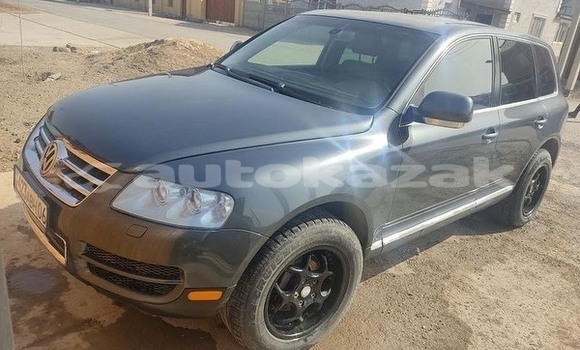 Buy Used Volkswagen Touareg Blue Car in Atirau in Atirau Buy Used Volkswagen Touareg Blue Car in Atirau in Atirau