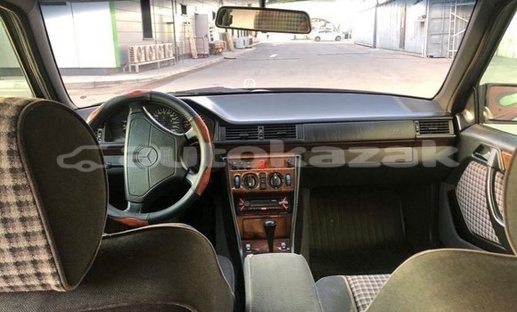 Buy Used Mercedes-Benz E-Classe Black Car in Almaty in Almati Buy Used Mercedes-Benz E-Classe Black Car in Almaty in Almati