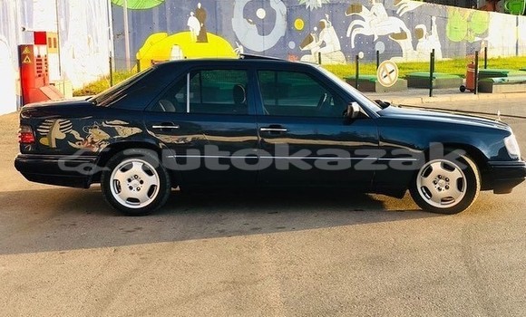 Buy Used Mercedes-Benz E-Classe Black Car in Almaty in Almati Buy Used Mercedes-Benz E-Classe Black Car in Almaty in Almati
