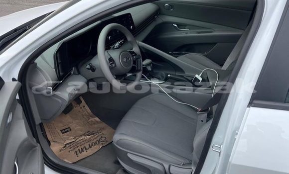 Buy Used Hyundai Elantra White Car in Almaty in Almati Buy Used Hyundai Elantra White Car in Almaty in Almati