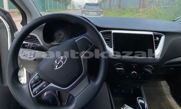 Buy Used Hyundai Accent White Car in Astana in Akmola Buy Used Hyundai Accent White Car in Astana in Akmola