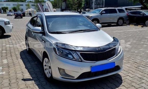 Buy Used Kia Rio Silver Car in Almaty in Almati Buy Used Kia Rio Silver Car in Almaty in Almati
