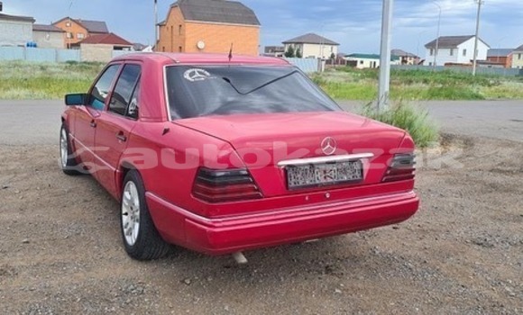 Buy Used Mercedes-Benz E-klasse Red Car in Almaty in Almati Buy Used Mercedes-Benz E-klasse Red Car in Almaty in Almati