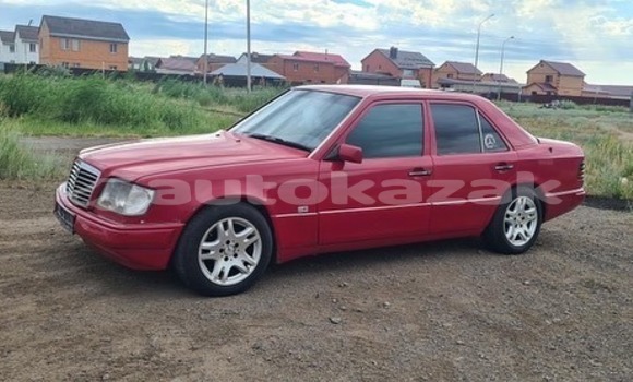 Buy Used Mercedes-Benz E-klasse Red Car in Almaty in Almati Buy Used Mercedes-Benz E-klasse Red Car in Almaty in Almati