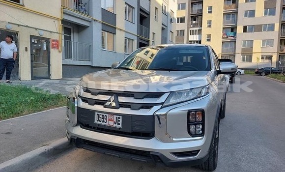 Buy Used Mitsubishi Outlander Silver Car in Almaty in Almati Buy Used Mitsubishi Outlander Silver Car in Almaty in Almati
