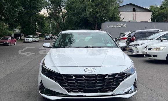 Buy Used Hyundai Elantra White Car in Almaty in Almati Buy Used Hyundai Elantra White Car in Almaty in Almati
