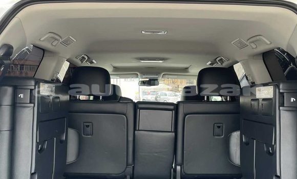 Buy Used Toyota Land Cruiser White Car in Almaty in Almati Buy Used Toyota Land Cruiser White Car in Almaty in Almati