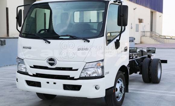 Buy New Hino 714 White Truck in Import - Dubai in Akmecet Buy New Hino 714 White Truck in Import - Dubai in Akmecet