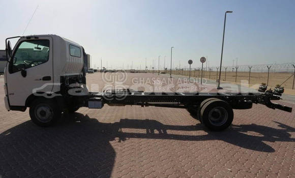 Buy New Hino 916 White Truck in Import - Dubai in Akmecet Buy New Hino 916 White Truck in Import - Dubai in Akmecet