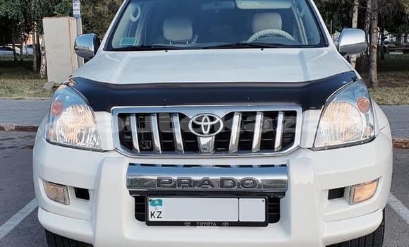 Buy Used Toyota Land Cruiser White Car in Almaty in Almati Buy Used Toyota Land Cruiser White Car in Almaty in Almati