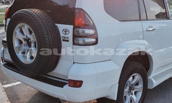 Buy Used Toyota Land Cruiser White Car in Almaty in Almati Buy Used Toyota Land Cruiser White Car in Almaty in Almati