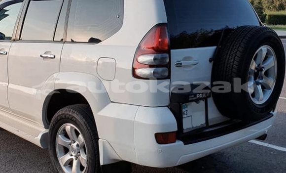 Buy Used Toyota Land Cruiser White Car in Almaty in Almati Buy Used Toyota Land Cruiser White Car in Almaty in Almati