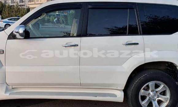 Buy Used Toyota Land Cruiser White Car in Almaty in Almati Buy Used Toyota Land Cruiser White Car in Almaty in Almati