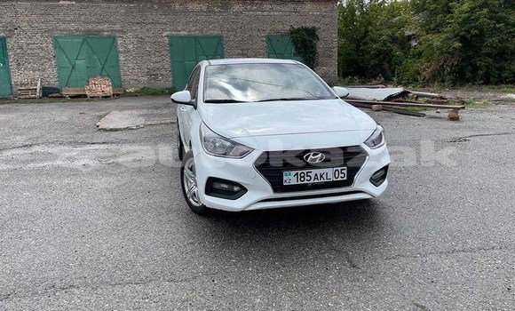 Buy Used Hyundai Accent White Car in Almaty in Almati Buy Used Hyundai Accent White Car in Almaty in Almati