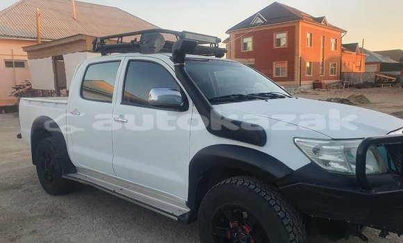 Buy Used Toyota Hilux White Car in Almaty in Almati Buy Used Toyota Hilux White Car in Almaty in Almati