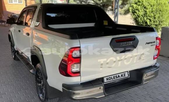 Buy Used Toyota Hilux White Car in Almaty in Almati Buy Used Toyota Hilux White Car in Almaty in Almati