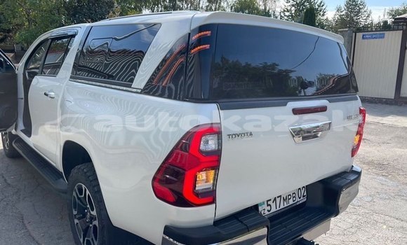 Buy Used Toyota Hilux White Car in Almaty in Almati Buy Used Toyota Hilux White Car in Almaty in Almati