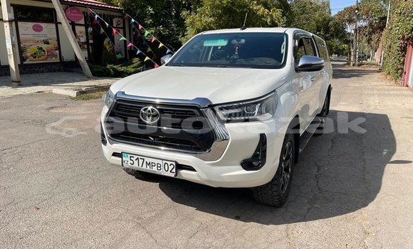 Buy Used Toyota Hilux White Car in Almaty in Almati Buy Used Toyota Hilux White Car in Almaty in Almati