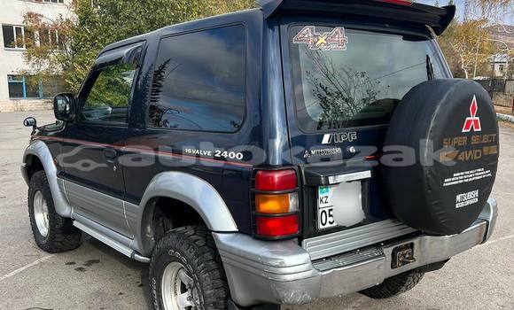 Buy Used Mitsubishi Pajero Blue Car in Almaty in Almati Buy Used Mitsubishi Pajero Blue Car in Almaty in Almati