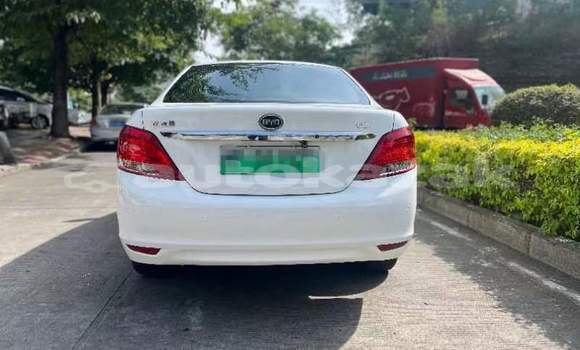 Buy Used BYD E6 White Car in Abay in Karagandi Buy Used BYD E6 White Car in Abay in Karagandi