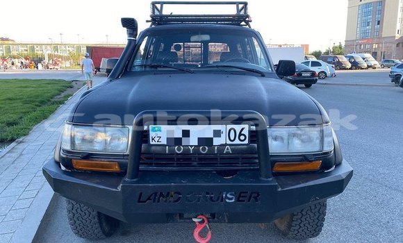 Buy Used Toyota Land Cruiser Black Car in Atyrau in Atirau Buy Used Toyota Land Cruiser Black Car in Atyrau in Atirau