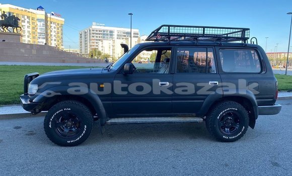 Buy Used Toyota Land Cruiser Black Car in Atyrau in Atirau Buy Used Toyota Land Cruiser Black Car in Atyrau in Atirau