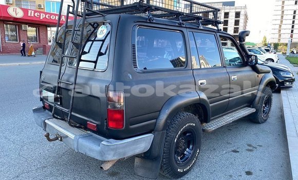 Buy Used Toyota Land Cruiser Black Car in Atyrau in Atirau Buy Used Toyota Land Cruiser Black Car in Atyrau in Atirau