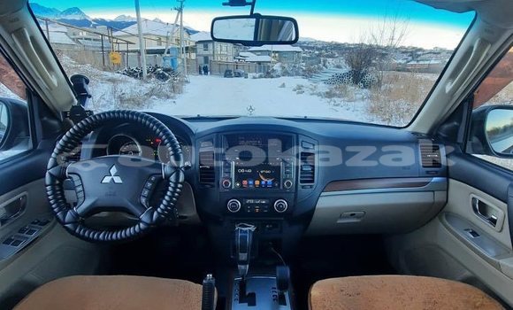Buy Used Mitsubishi Pajero Black Car in Almaty in Almati Buy Used Mitsubishi Pajero Black Car in Almaty in Almati
