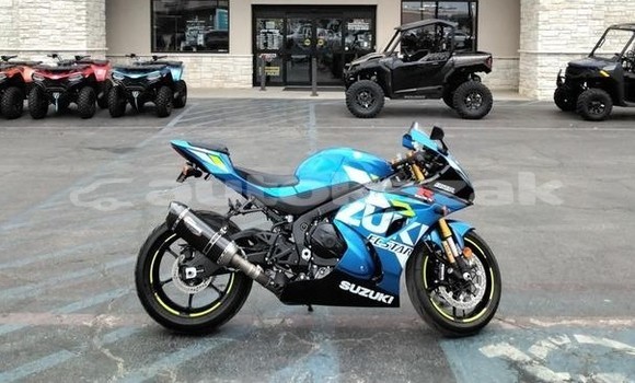 Buy Used Suzuki GSX–R Blue Bike in Novodolinskiy in Karagandi