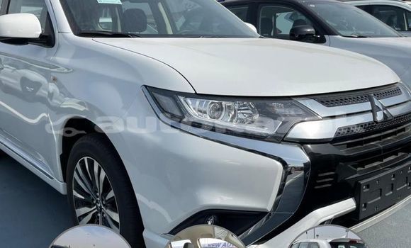 Buy Used Mitsubishi Outlander White Car in Astana in Akmola Buy Used Mitsubishi Outlander White Car in Astana in Akmola