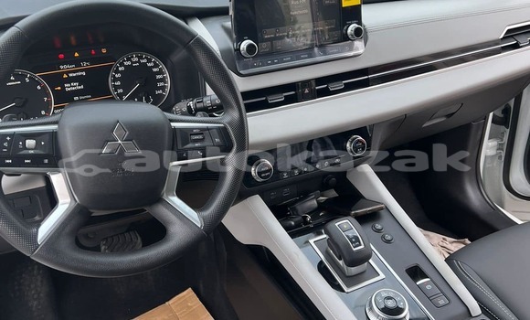 Buy Used Mitsubishi Outlander White Car in Astana in Akmola Buy Used Mitsubishi Outlander White Car in Astana in Akmola