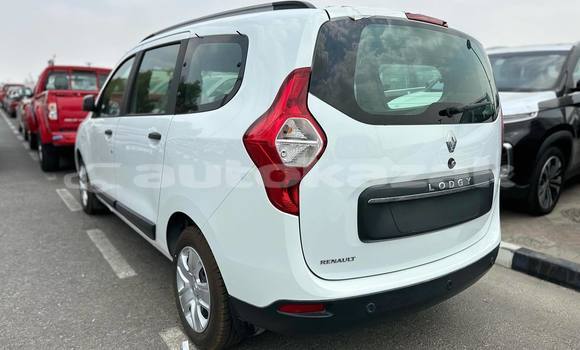Buy Used Renault Lodgy White Car in Astana in Akmola Buy Used Renault Lodgy White Car in Astana in Akmola