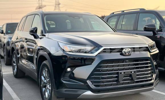 Buy Used Toyota Highlander Black Car in Astana in Akmola