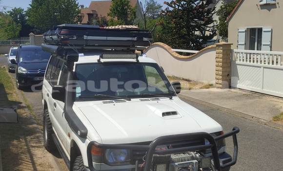 Buy Used Mitsubishi Pajero White Car in Almaty in Almati Buy Used Mitsubishi Pajero White Car in Almaty in Almati