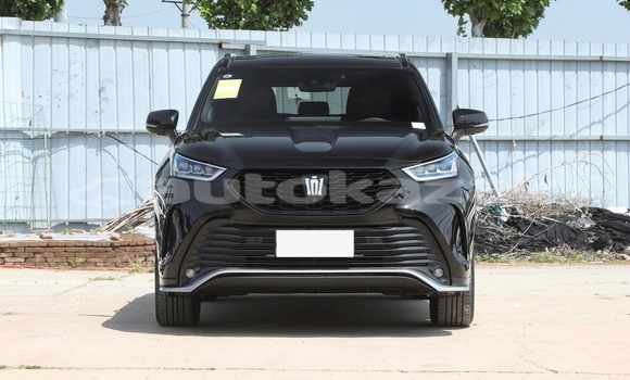 Buy New Toyota Crown Black Car in Akadir in Karagandi Buy New Toyota Crown Black Car in Akadir in Karagandi