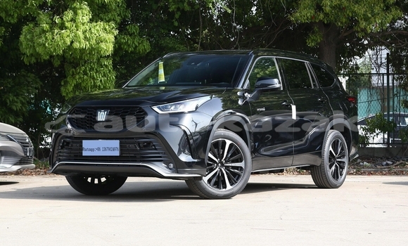 Buy New Toyota Crown Black Car in Akadir in Karagandi Buy New Toyota Crown Black Car in Akadir in Karagandi