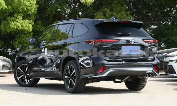 Buy New Toyota Crown Black Car in Akadir in Karagandi Buy New Toyota Crown Black Car in Akadir in Karagandi