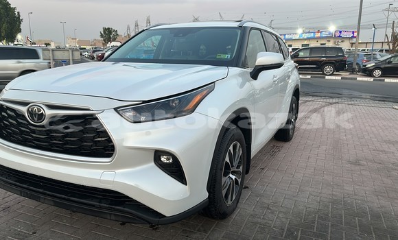 Buy Used Toyota Highlander White Car in Import - Dubai in Akmecet Buy Used Toyota Highlander White Car in Import - Dubai in Akmecet