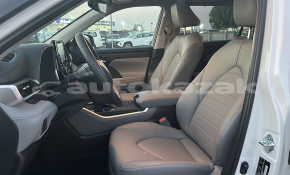 Buy Used Toyota Highlander White Car in Import - Dubai in Akmecet Buy Used Toyota Highlander White Car in Import - Dubai in Akmecet