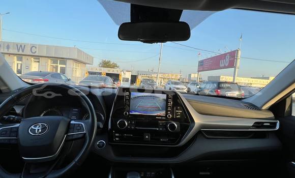 Buy Used Toyota Highlander Silver Car in Almaty in Almati Buy Used Toyota Highlander Silver Car in Almaty in Almati