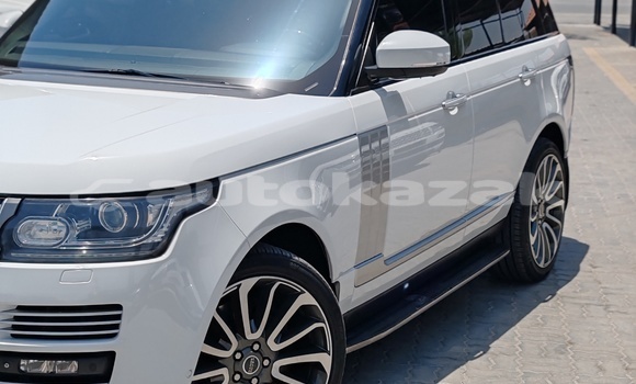 Buy Used Land Rover Range Rover Vogue White Car in Zatobolsk in Kostanay