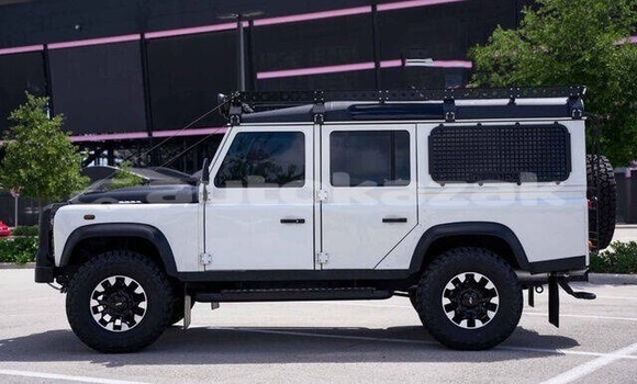 Buy Used Land Rover Defender White Car in Astana in Akmola Buy Used Land Rover Defender White Car in Astana in Akmola