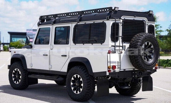 Buy Used Land Rover Defender White Car in Astana in Akmola Buy Used Land Rover Defender White Car in Astana in Akmola