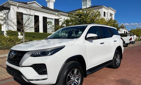 Buy Used Toyota Fortuner White Car in Astana in Akmola Buy Used Toyota Fortuner White Car in Astana in Akmola